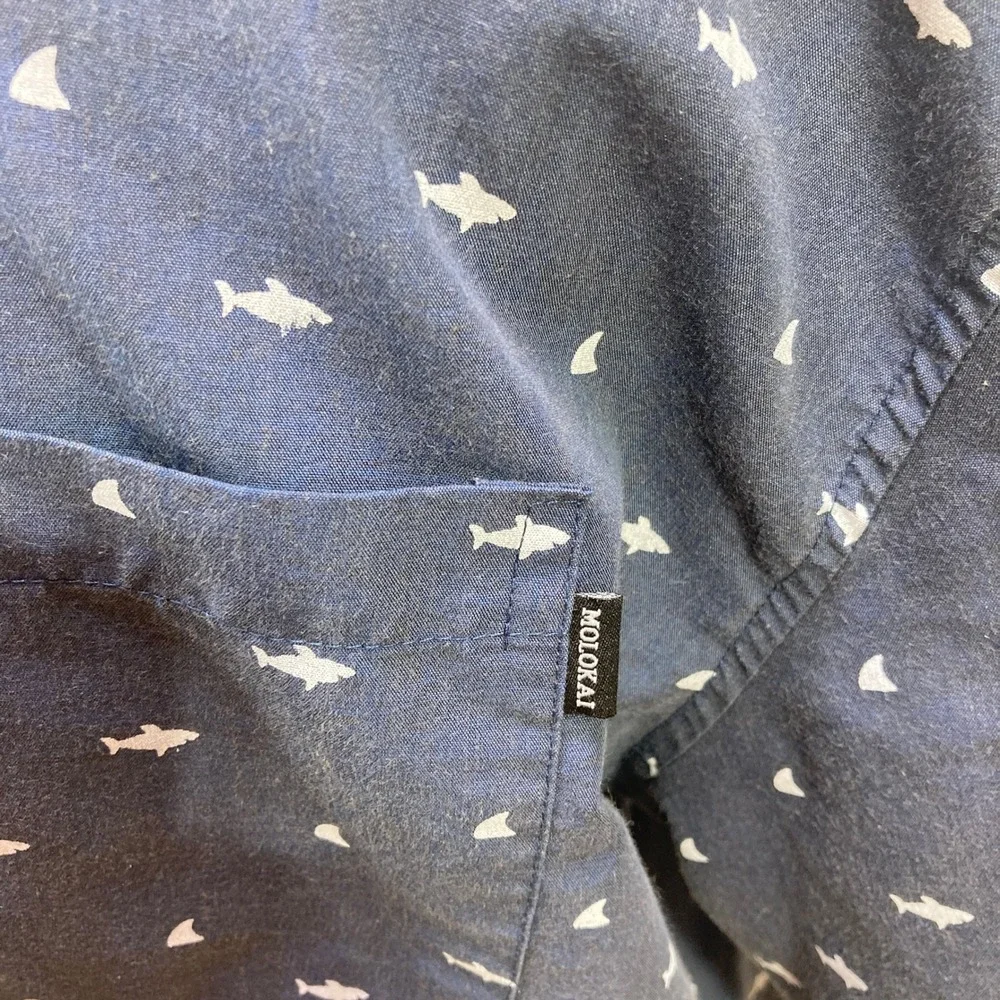 MOLOKAI SURF Men's 3XL Navy Blue Shark‎ Sailboat Short Sleeve Button Down Shirt